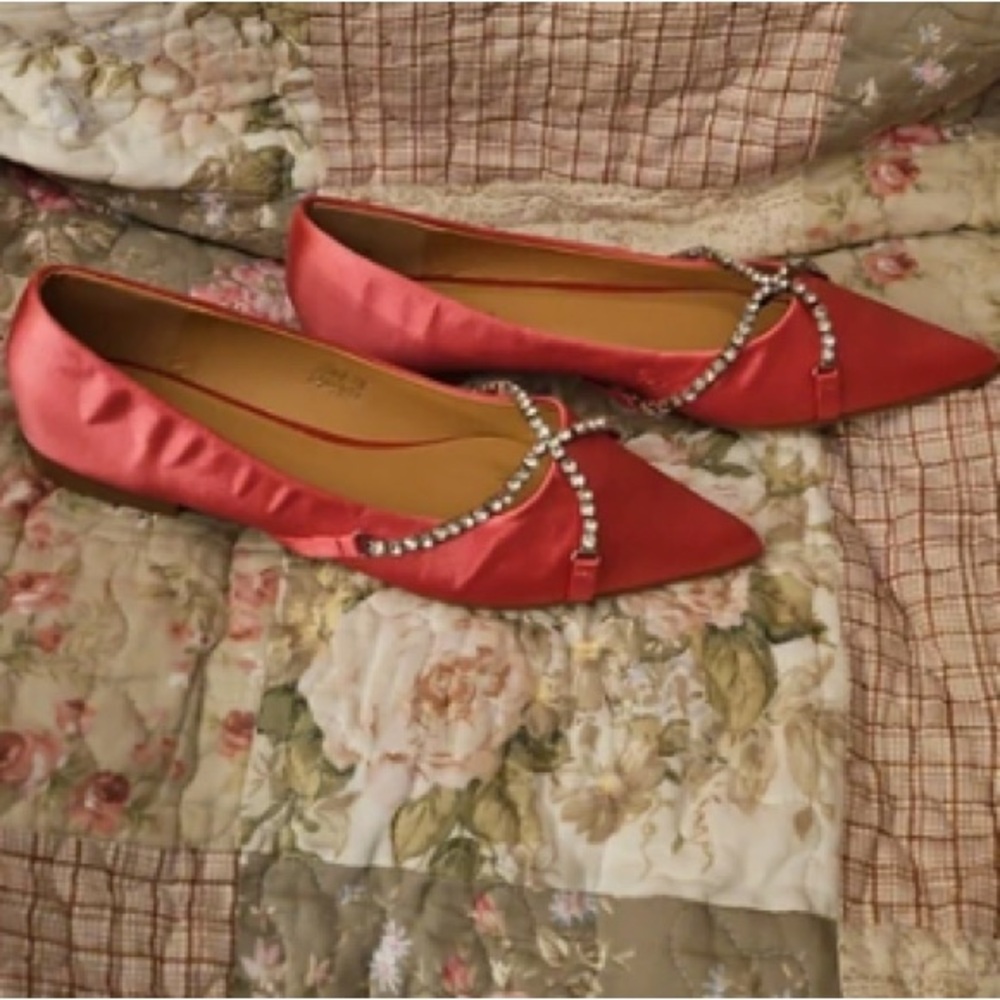 Chic Red Embellished Heels - Picture 3 of 6